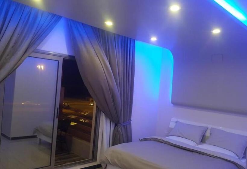 Deluxe Zimmer mit Balkon, شاليهات العرسان بمسبح وبدون مسبح بمحايل عسير ترقش