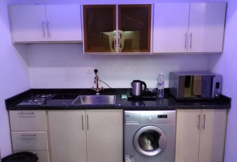 Chalet, شاليهات العرسان بمسبح وبدون مسبح بمحايل عسير ترقش