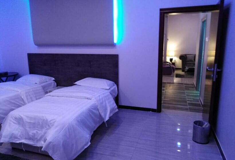 Chalet, شاليهات العرسان بمسبح وبدون مسبح بمحايل عسير ترقش