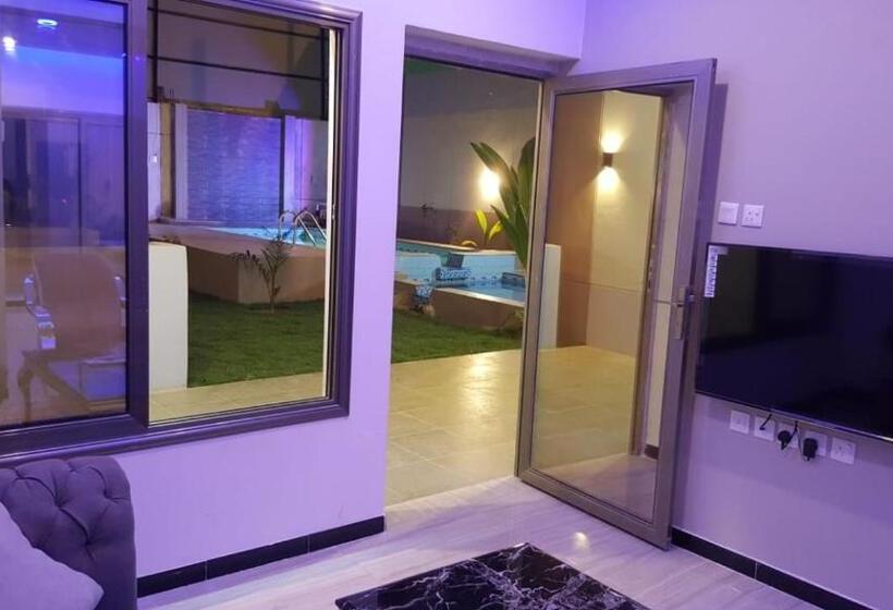 Chalet, شاليهات العرسان بمسبح وبدون مسبح بمحايل عسير ترقش