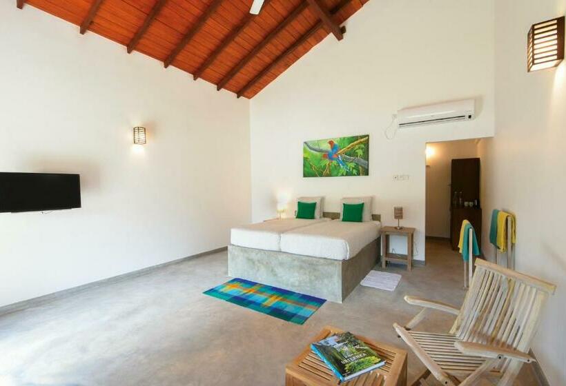 スーペリアールーム, Ambarella Lodge   Katunayake