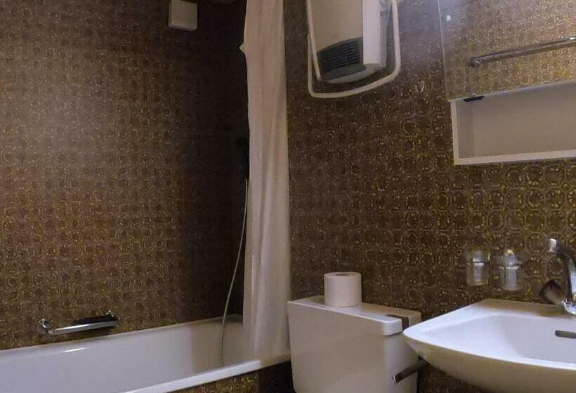 带共用浴室的标准房间, Bergalga