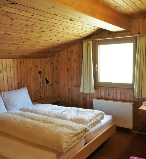 غرفة قياسية حمام مشترك, Bergalga