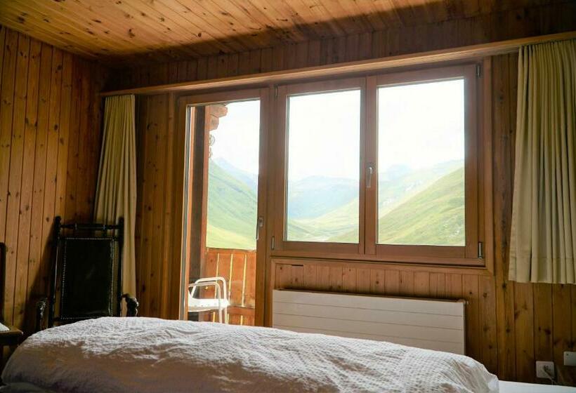 غرفة قياسية مزوَّدة بشُرفة, Bergalga