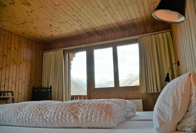 غرفة قياسية مزوَّدة بشُرفة, Bergalga