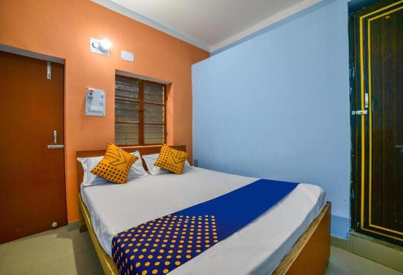 Номер Стандарт, Spot On Shashi Prabha Palace