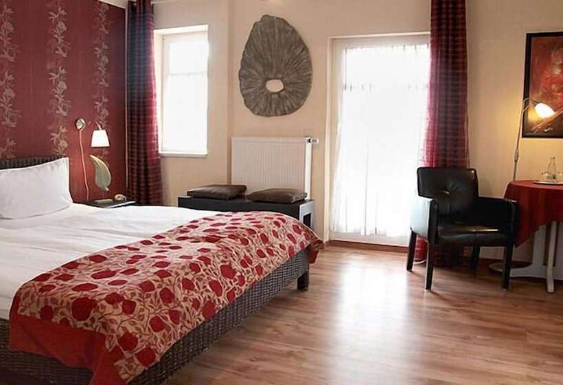 패밀리 룸, Land Furthmuhle