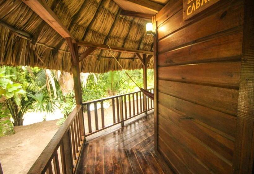 غرفة قياسية ثلاثية, Cohune Palms River Cabanas