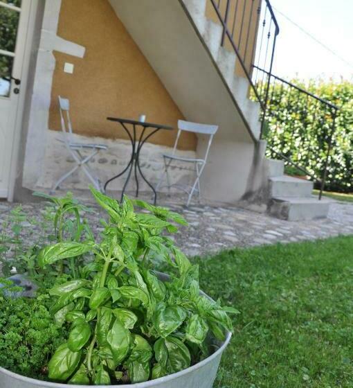 غرفة قياسية مطلّة علي الحديقة, B&b La Cerisaie