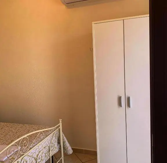 スタンダードシングルルーム, B&b La Petra Longa