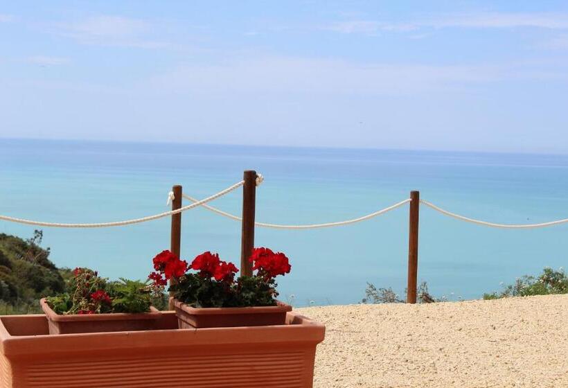 סוויטת דלוקס נוף לים, B&b La Torre