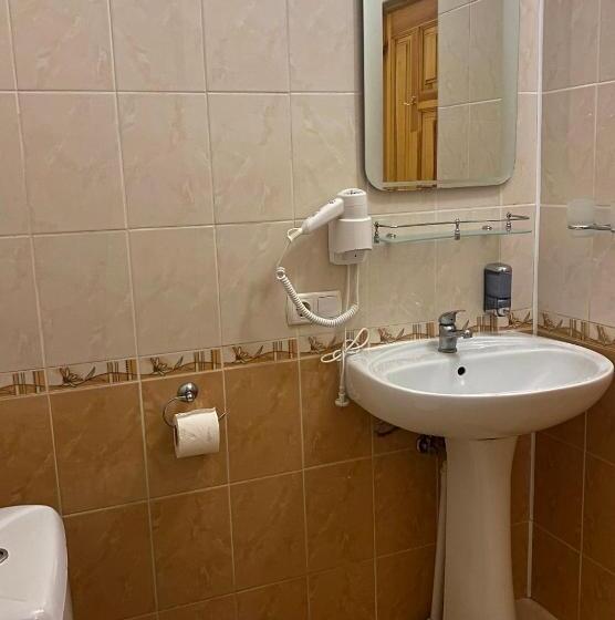 غرفة قياسية مزوَّدة بشُرفة, Girska Tysa Health Resort