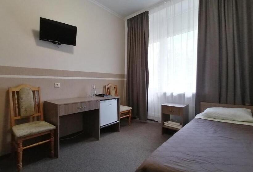 غرفة قياسية مزوَّدة بشُرفة, Girska Tysa Health Resort