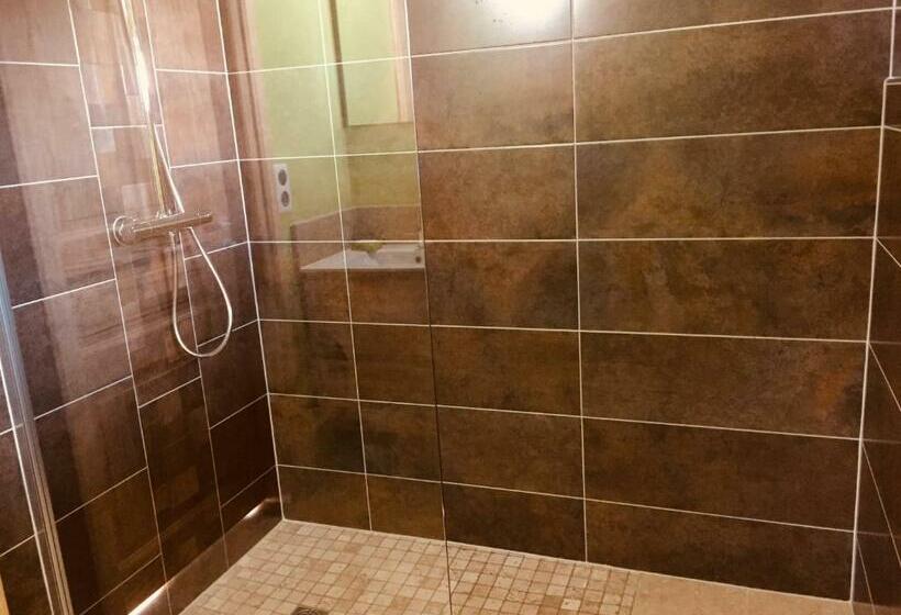 غرفة قياسية سرير كينج, Domaine De Galoubet Lot