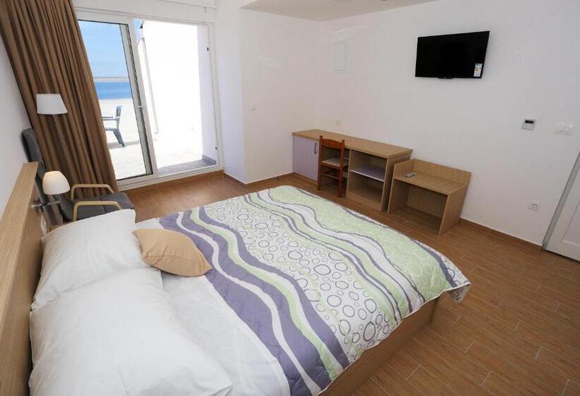 חדר סטנדרט נוף לים עם מרפסת, Pension Augustino