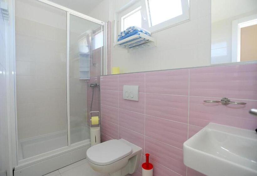 חדר משפחתי נוף לים, Pension Augustino