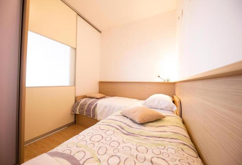 חדר משפחתי נוף לים, Pension Augustino