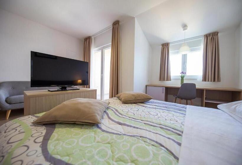 חדר משפחתי נוף לים, Pension Augustino