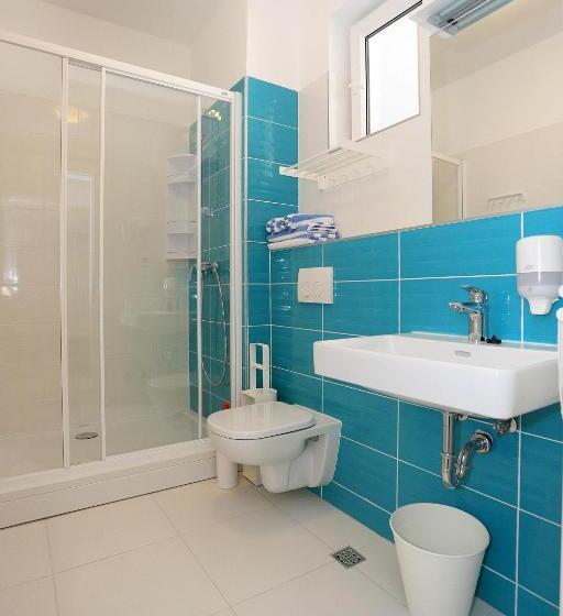 חדר משפחתי נוף לים, Pension Augustino