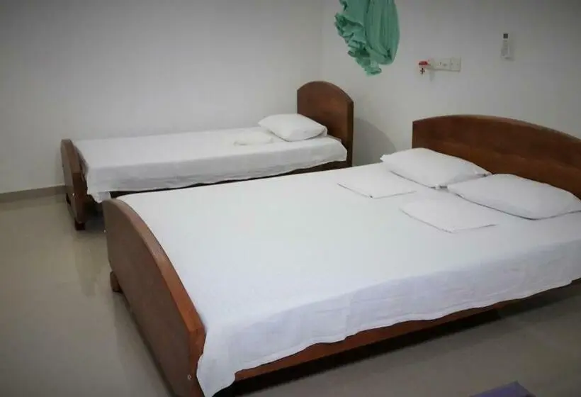 Standard Kolmen Hengen Huone, Rooms 154/14