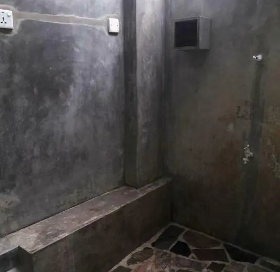 Vuode Makuusalissa, Rooms 154/14
