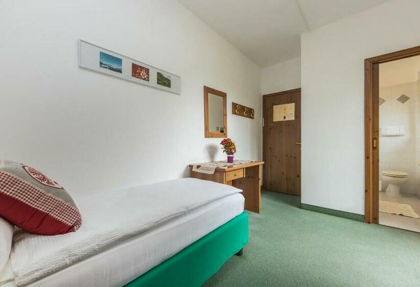 غرفة قياسية فردية, Cadria