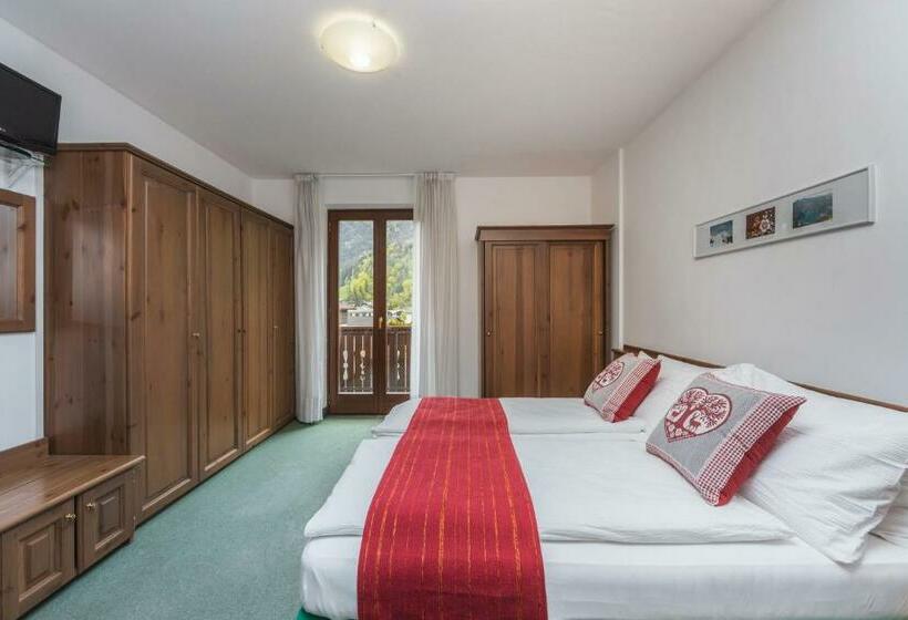 غرفة ديلوكس مزودة بشرفة, Cadria