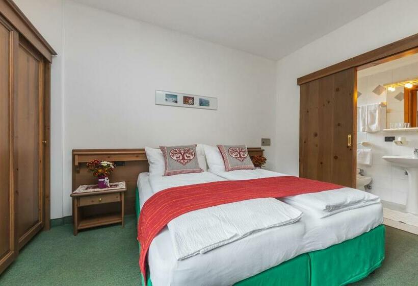 バルコニー付きデラックスルーム, Cadria