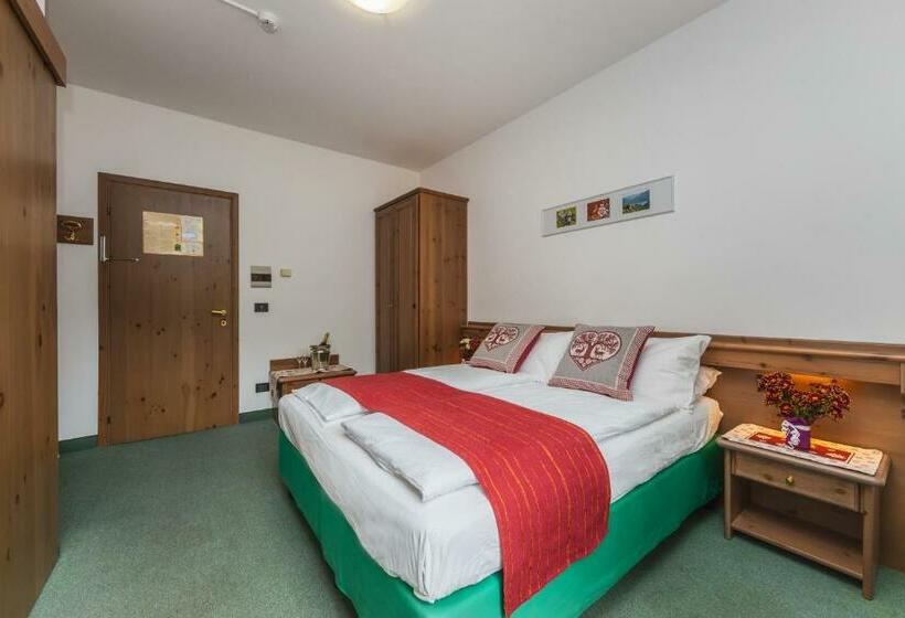 スタンダード4人部屋, Cadria