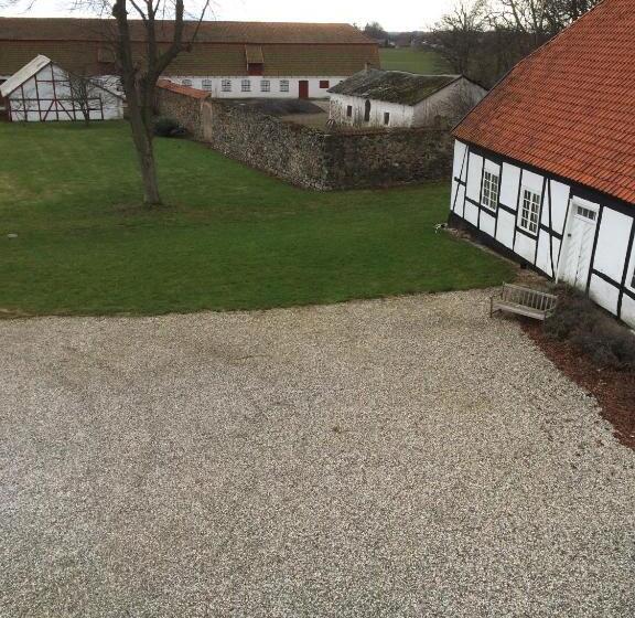 חדר בסיסי, øbjerggaard Bedrooms