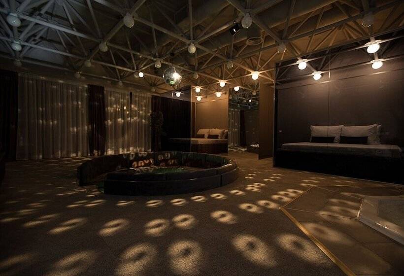 اتاق پنت هاوس, Avangarda Suites