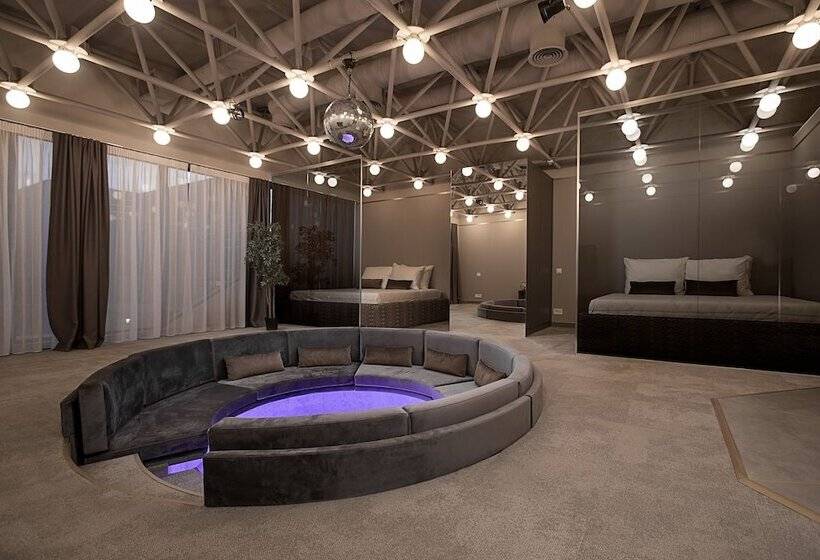 اتاق پنت هاوس, Avangarda Suites