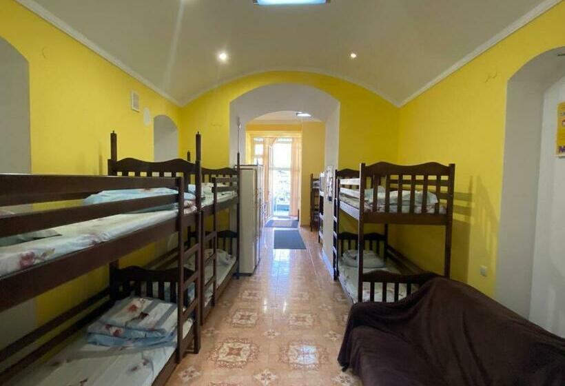 تختخواب در اتاق مشترک, Hostel Panorami Center