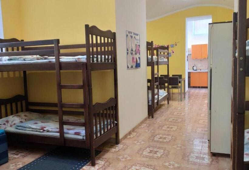 تختخواب در اتاق مشترک, Hostel Panorami Center