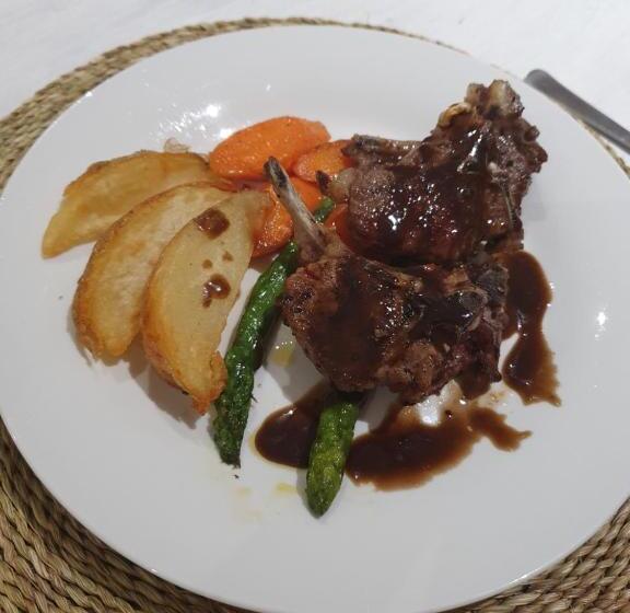 スタンダードルーム, Kingfisher Creek Safari Lodge