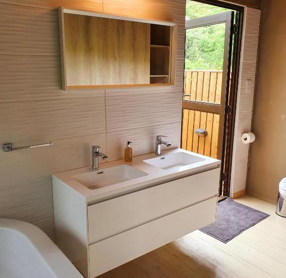 スタンダードルーム, Kingfisher Creek Safari Lodge