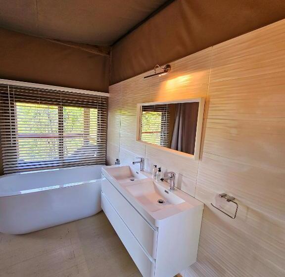 חדר סטנדרט, Kingfisher Creek Safari Lodge