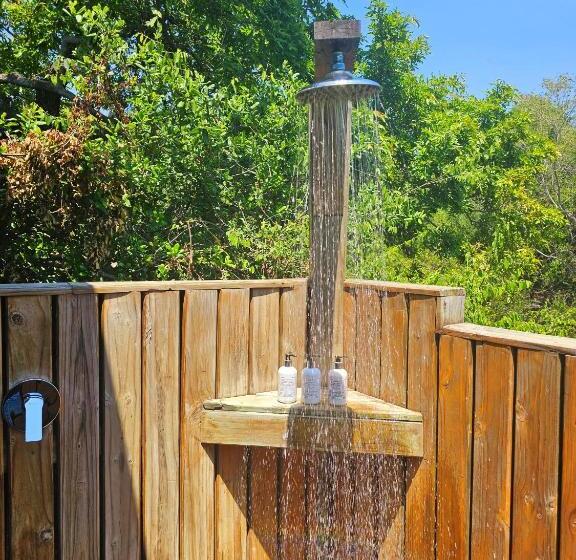 スタンダードルーム, Kingfisher Creek Safari Lodge