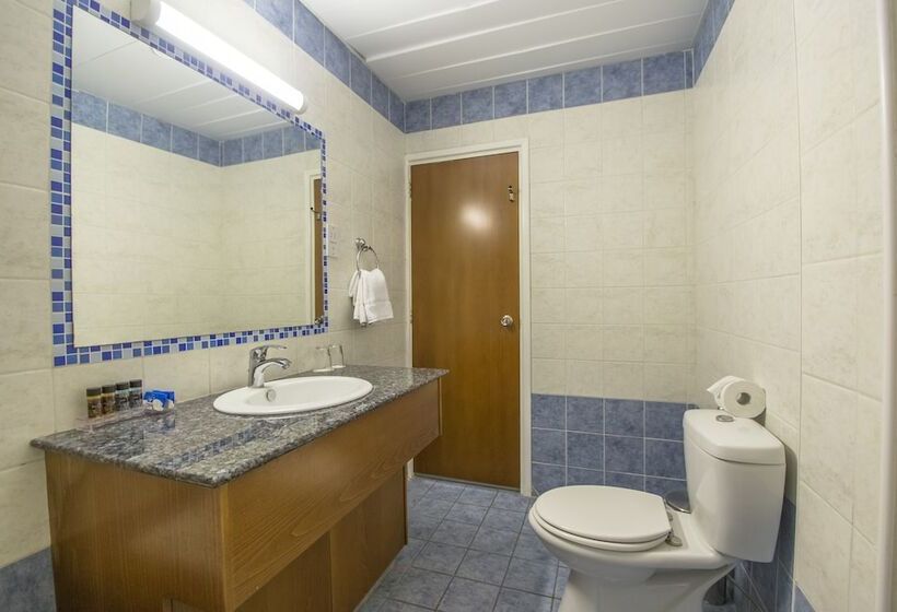 غرفة عائلية, Anesis