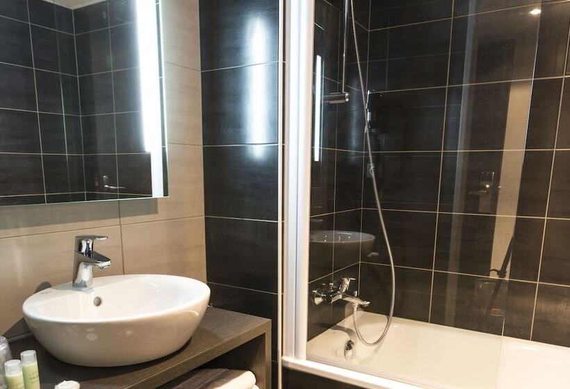 古典房间, Astrid