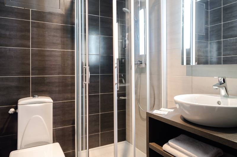 豪华房间, Astrid