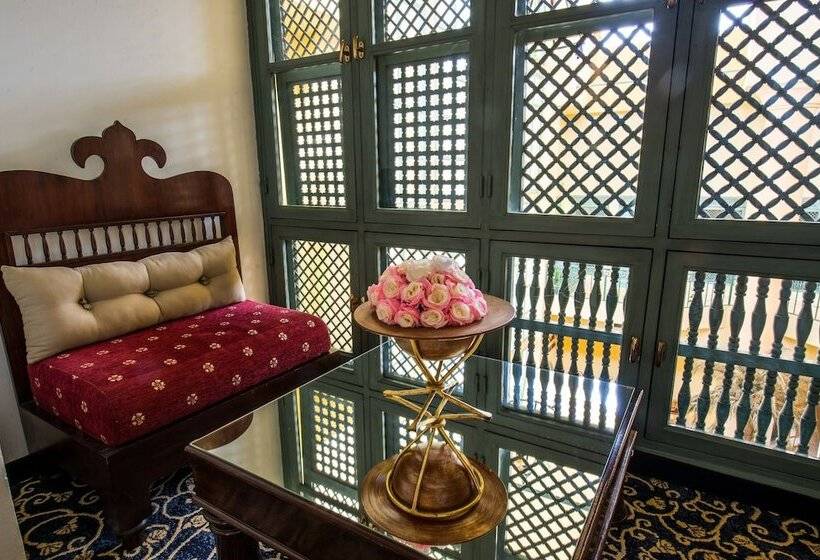 سوییت جونیور, Carthage Thalasso Resort