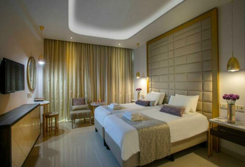 Номер Стандарт Вид на Город, Constantinos The Great Beach