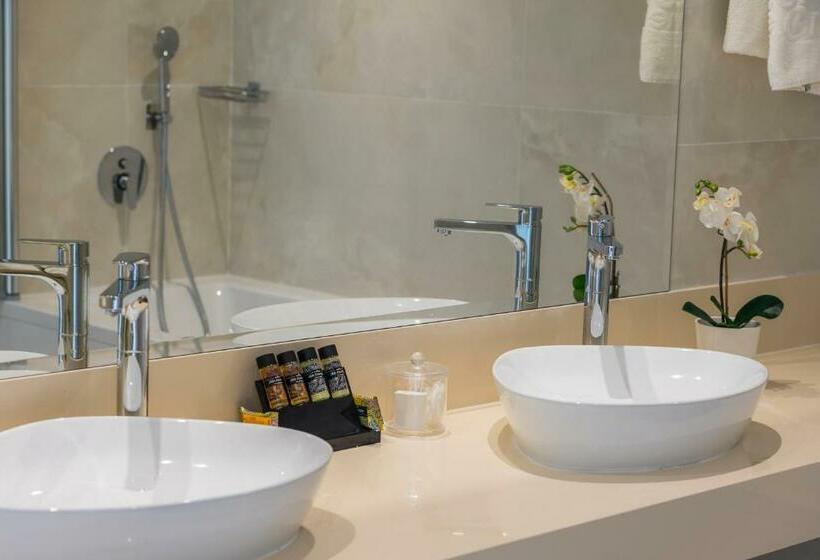 Номер Стандарт Вид на Море, Constantinos The Great Beach