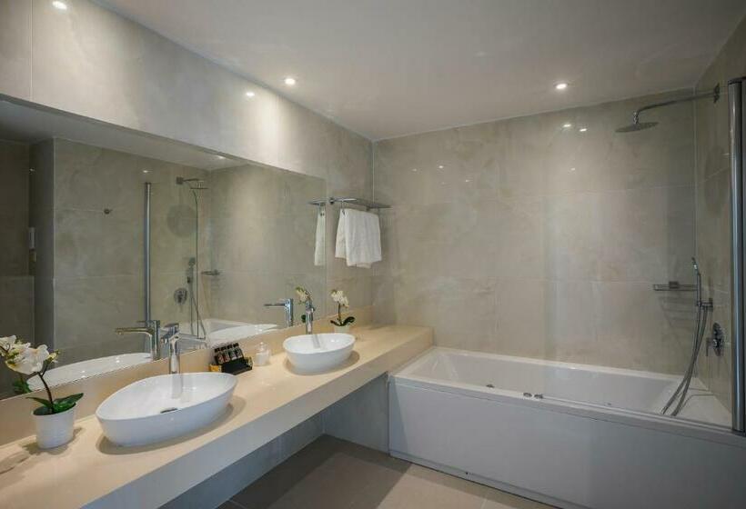 Family Suite, Constantinos The Great Beach