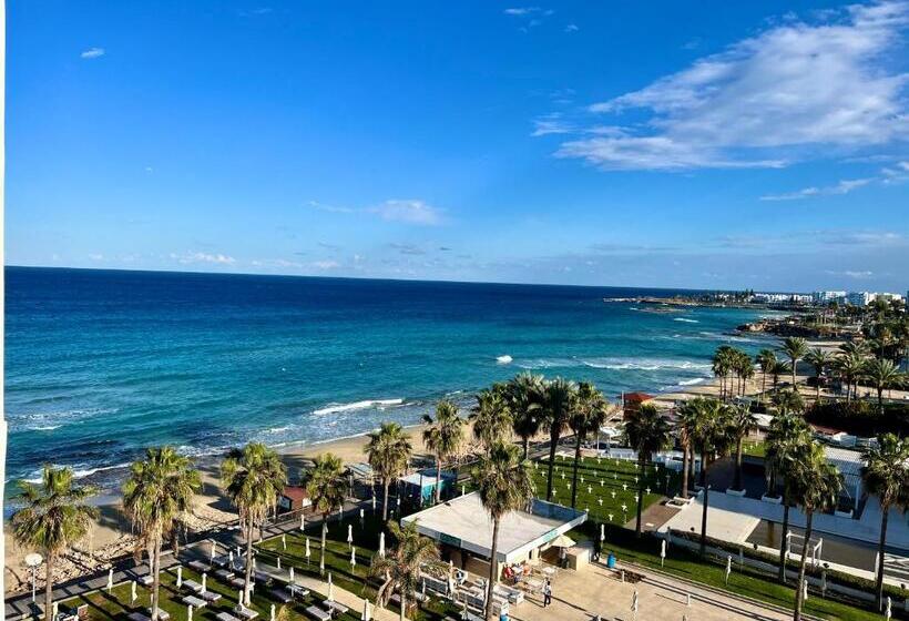Номер Стандарт Вид на Море, Constantinos The Great Beach