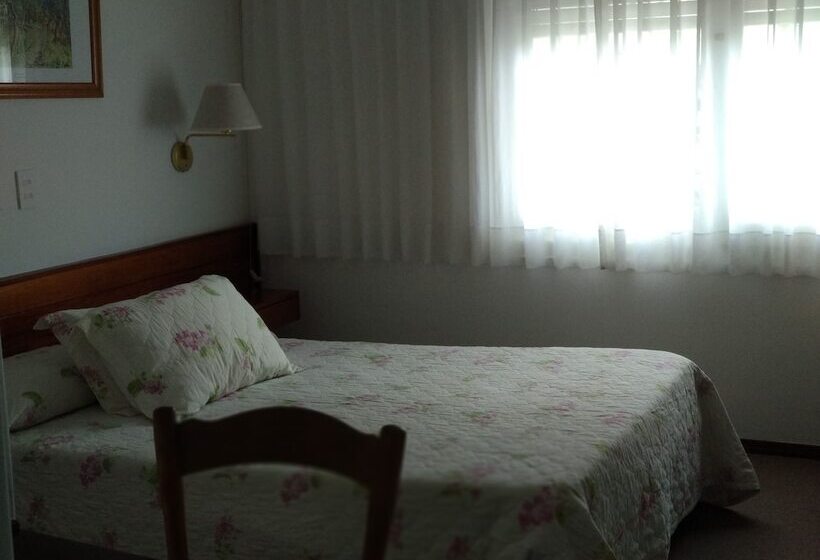 Номер Стандарт Трехместный, Crown