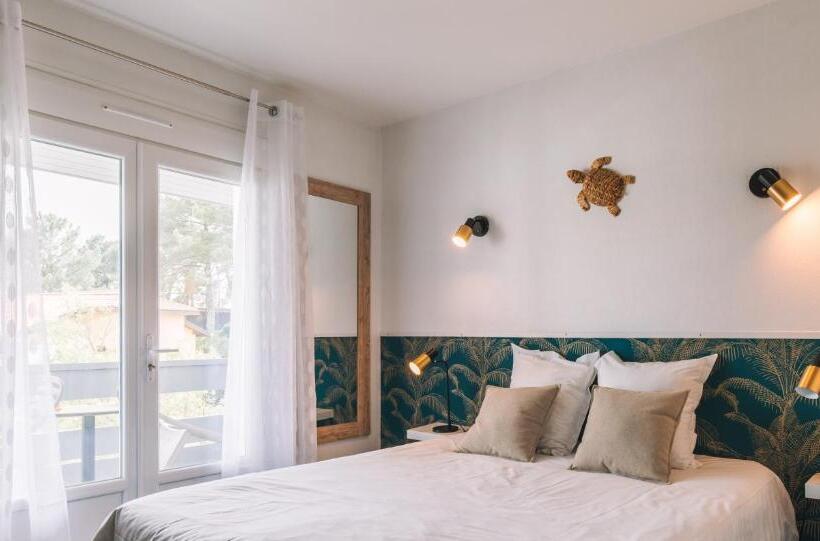 غرفة قياسية مطلّة علي الحديقة, Du Cap