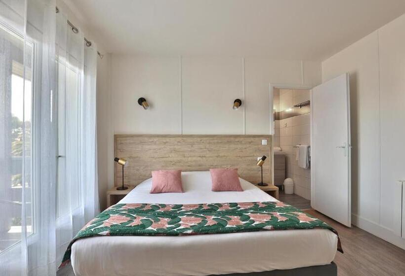 غرفة قياسية ذات إطلالة, Du Cap