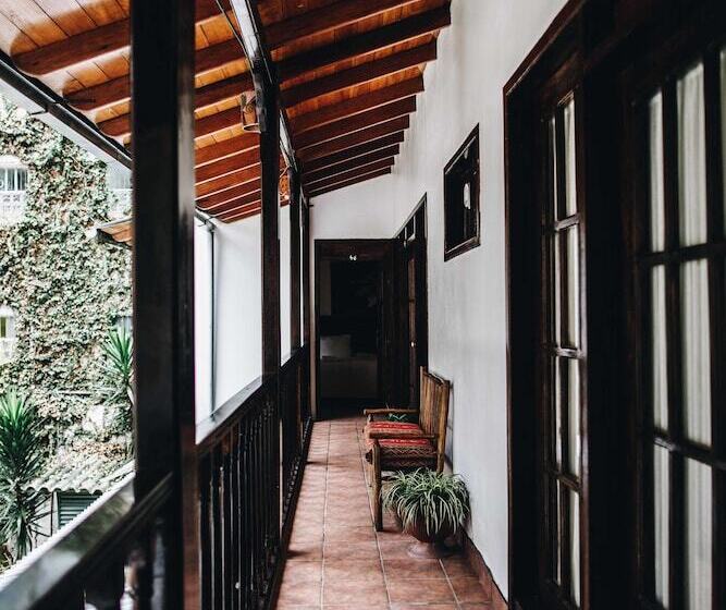 غرفة قياسية ثلاثية, Gringo Bill S Boutique